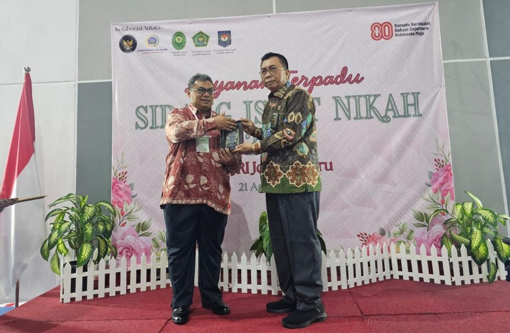 Dirjen Badan Peradilan Agama Dukung Program Isbat Nikah di Johor Bahru 39 Pasangan Dapat 3 Dokumen Sekaligus 1