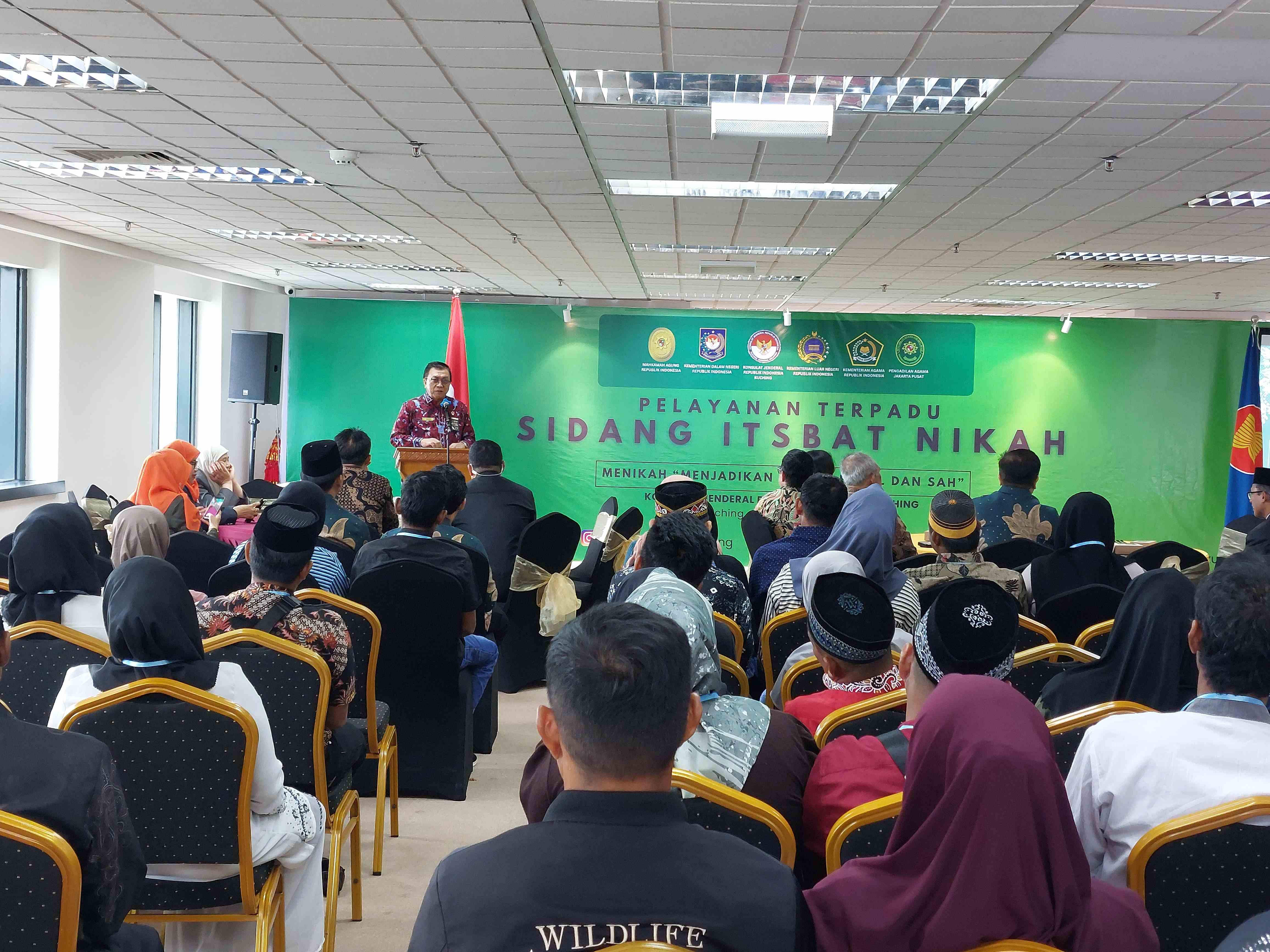 Dirjen Badilag Pimpin Sidang Isbat Nikah 102 Pasangan Jamin Status Hukum Keluarga Migran 1