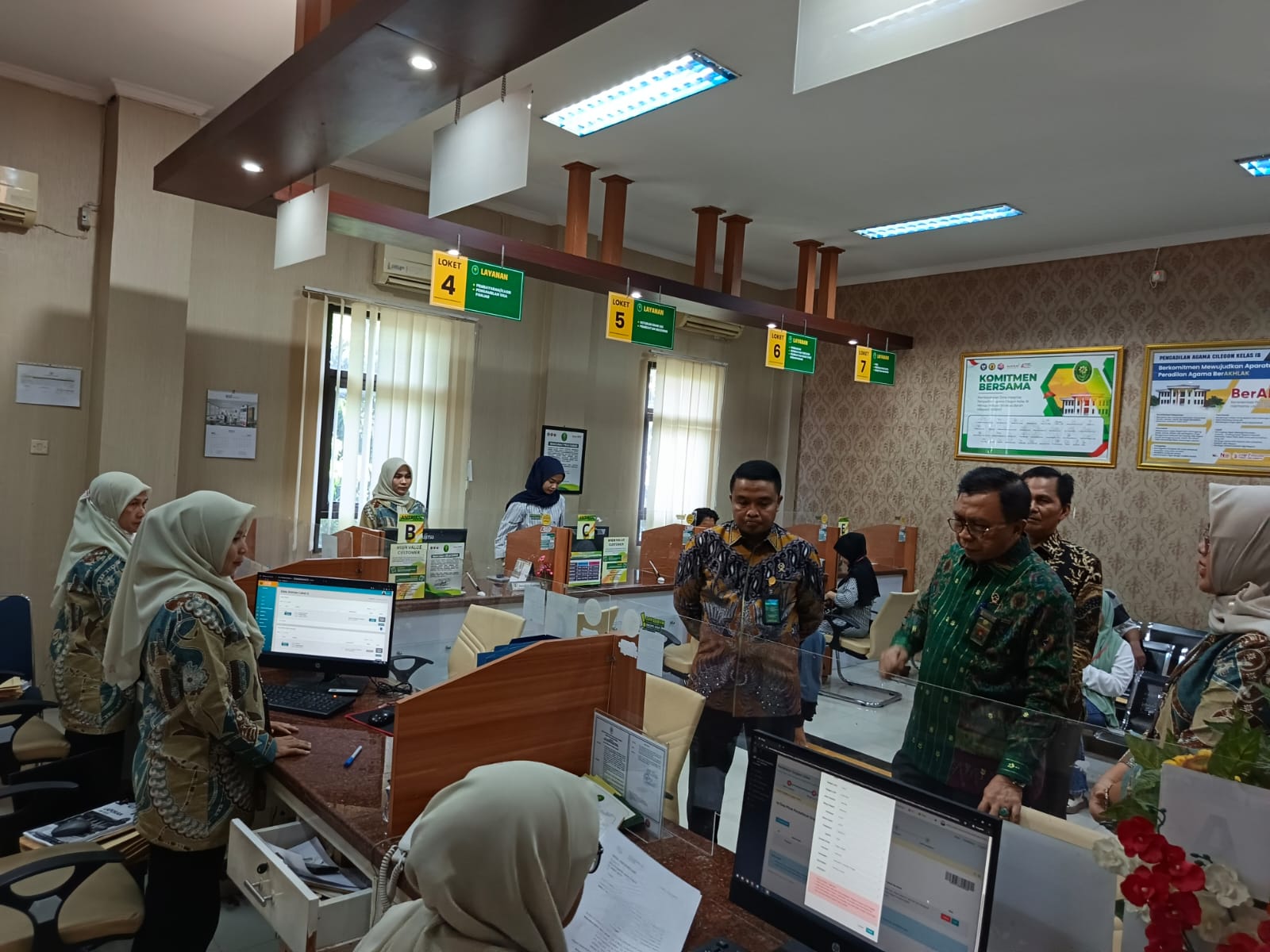 Dirjen Badilag Tinjau Layanan Hukum di Pengadilan Agama Cilegon hal 1