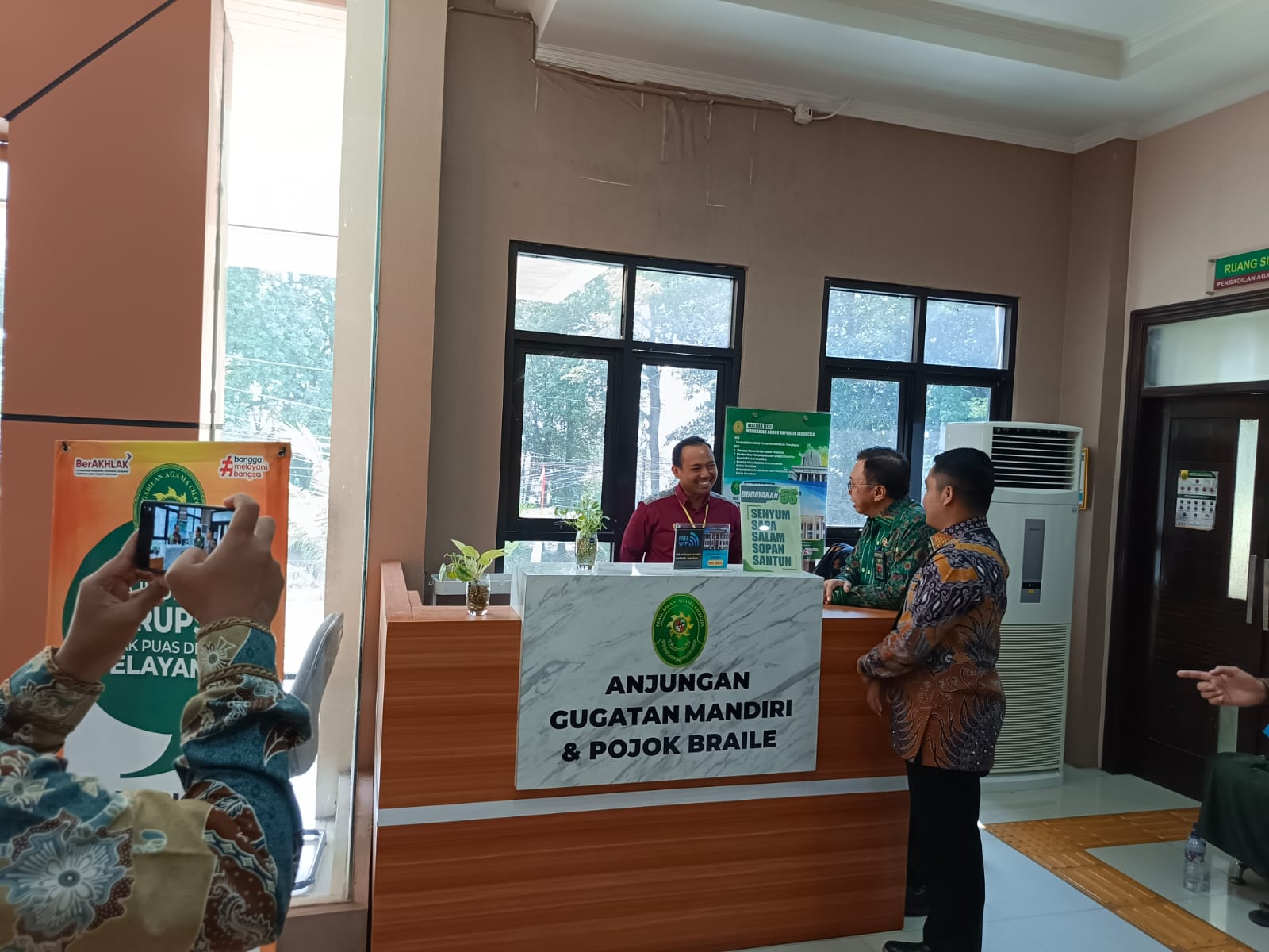 Dirjen Badilag Tinjau Layanan Hukum di Pengadilan Agama Cilegon hal 4
