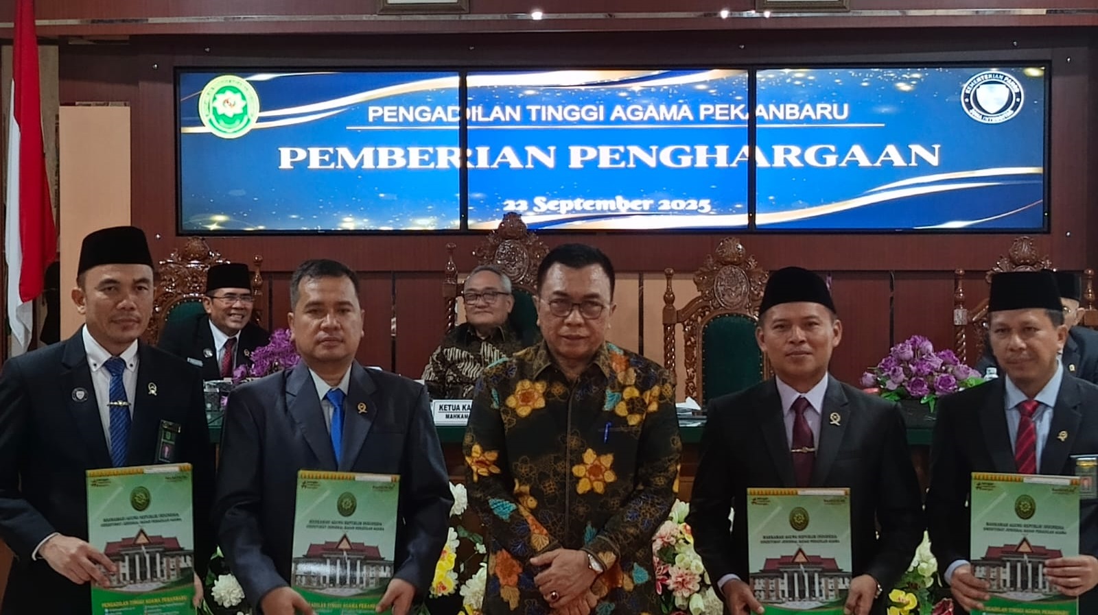 Dirjen Badilag dan Ketua Muda Agama MA RI Lakukan Pembinaan di PTA Pekanbaru 3