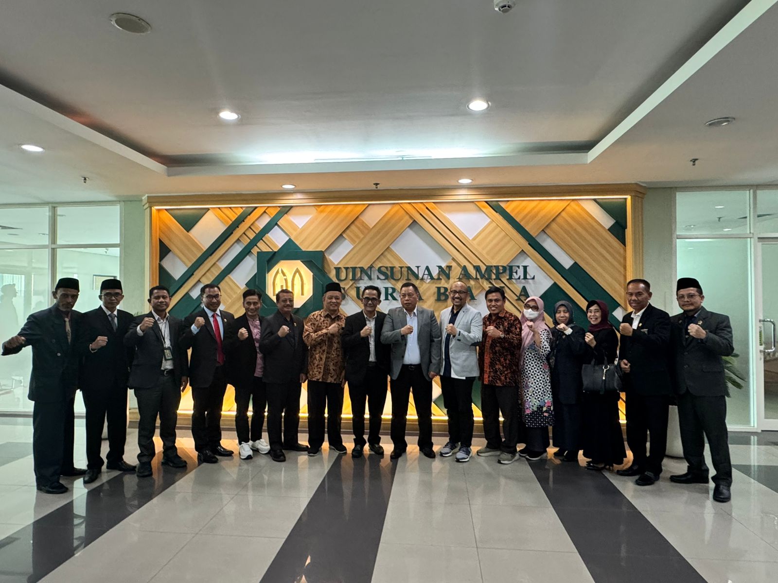 Ditjen Badilag MA RI dan UIN Sunan Ampel Teken Kerja Sama 5