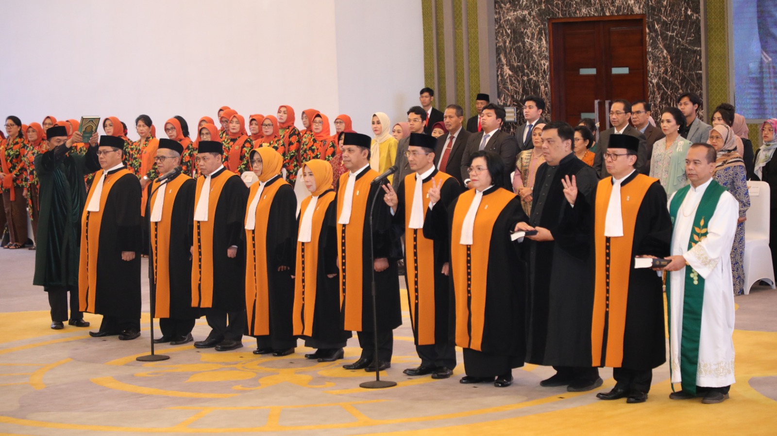 Ketua MA Melantik 9 Hakim Agung Dan 1 Hakim Ad Hoc HAM 1