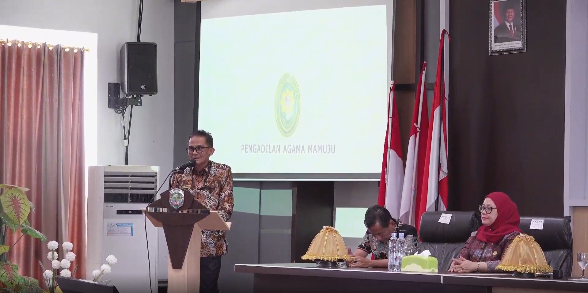 Setditjen Badilag Hadiri Pembukaan Sidang di Luar Gedung PA Mamuju dan Penandatanganan MoU dengan Pemkab Mamuju Tengah 2