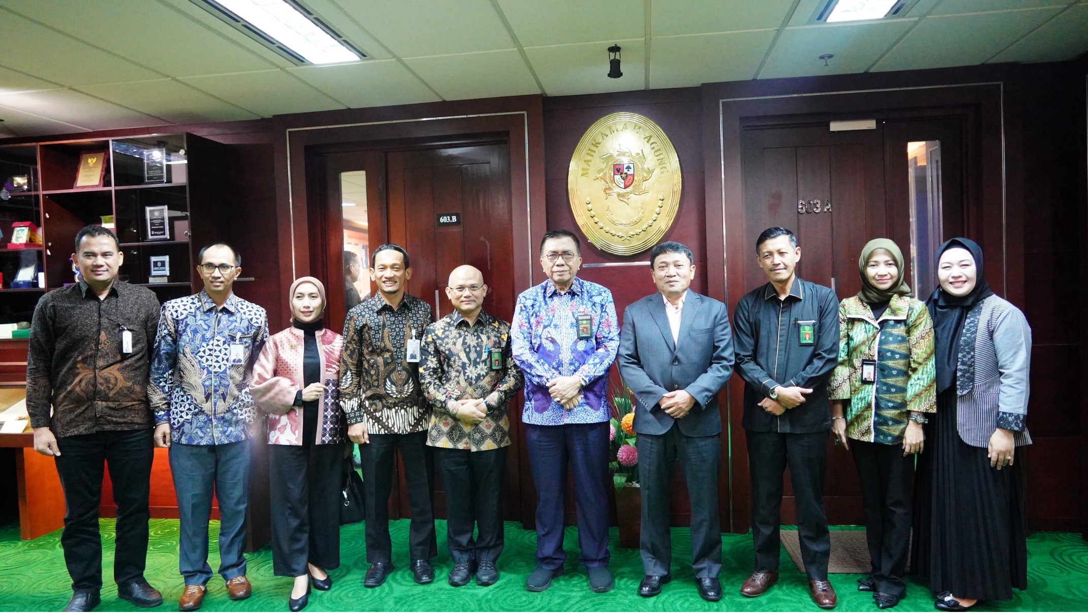 Silaturahmi dan Tingkatkan Kerjasama Dirjen Badilag Terima Audiensi Dari Bank Syariah Indonesia Pusat 1