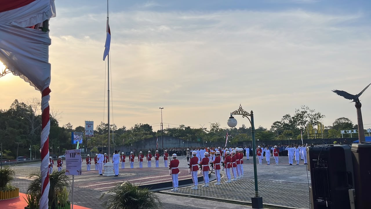 penurunan bendera pemkab2